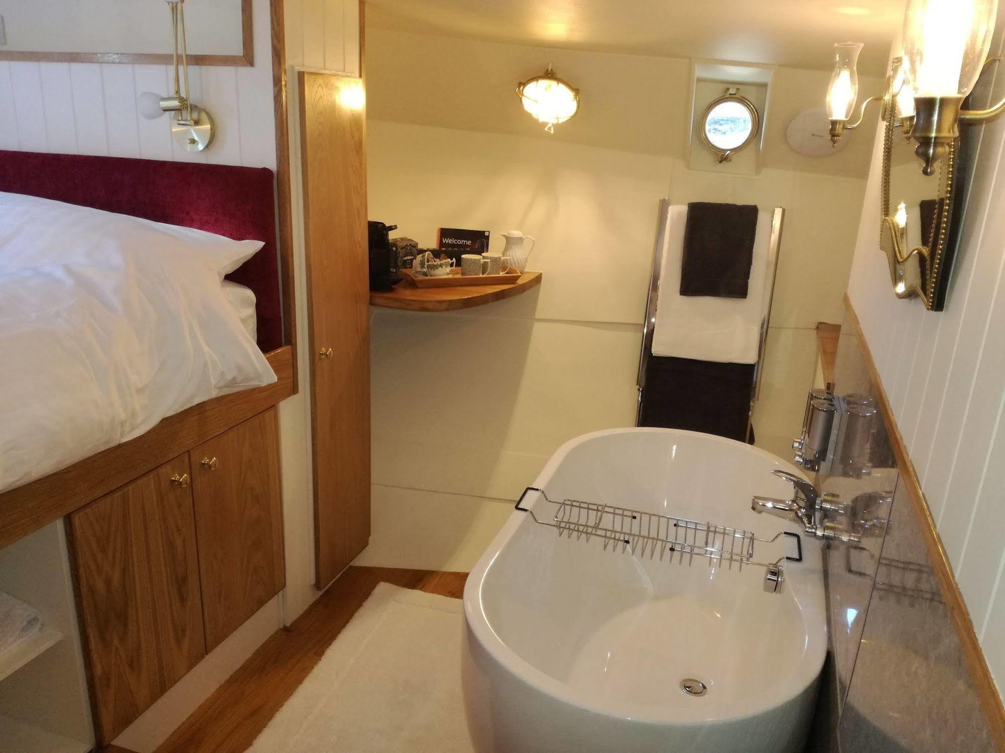 Hotel Barge Waternimf Ely Exteriér fotografie